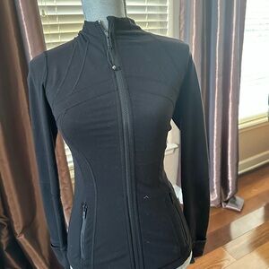 Lululemon Women's Black Jacket size small